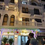 cần cho ra căn shophouse tại grand world phú quốc