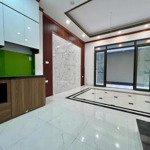 bán gấp nhà phố đại la, quận hai bà trưng, gần đường 40m2, 5 tầng. giá 5,8 tỷ. lh 0983882772