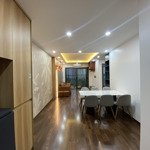 chính chủ bán căn 2 ngủ 64m2 view nội khu. giá 2,9 tỷ. lh 0989717907