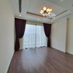 sunshine riverside cho thuê căn hộ 3 ngủ 2wc đồ cơ bản có full tủ quần áo giá rẻ chỉ 12tr/tháng