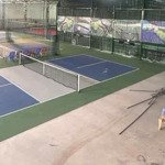 cần tìm kho dt 250m2, trần cao 8m có trống ngay: kho xưởng cho thuê