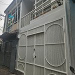 bán nhà quận 10, cách mạng tháng tám, 35m2 đất, 2 tầng, hẻm xe hơi, nhỉnh 6 tỷ.