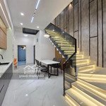 phú thượng tây hồ, 40m2, nhà mới ở luôn, 6 ngủ, chỉ hơn 6 tỷ đồng.