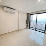 siêu phẩm 2pn1wc tầng trung view trường brighton,bể bơi,sông san hô cực đẹp,tủ bếp xịn giá 2,73 tỷ