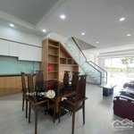 căn nhà dự án sun casa central 4 phòng ngủ, 5 nhà vệ sinh cần cho thuê