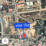 hẻm lư giang ngay làng đại học .
.dt 63,1m2 ngang 5m . .đường 3-4m cách trục chính lư giang