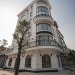 cho thuê nhà làm nhà nghỉ - khách sạn 7 phòng khép kín - dt: 80m2 x5t view hồ thoáng