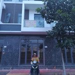 bán 2 căn shophouse xây thô liền kề tại đường d11, xã đồi 61, trảng bom, đồng nai, 3,7 tỷ, 80 m2