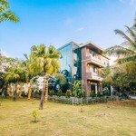 bán căn villa full nội thất, có sổ, giá 12tỷx đang hoạt động kinh doanh du lịch. lh: 0986.594.268