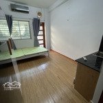 siêu phẩm cho thuê studio ban công đường 3/2 gần vòng xoay dân chủ, đh huflit, y khoa pnt, vh mall