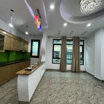 mặt phố láng hạ kinh doanh mọi mô hình 200m2 x5tầng vị trí vip, có thang máy, pccc giá thoả thuận