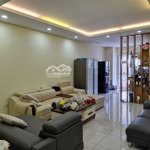 cần bán chung cư cạnh x2 đại kim, diện tích 70m2, tầng trung ban công đông nam cực mát. 0968797695