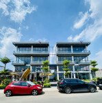 quá đỉnh! bán tòa nhà 2 mặt tiền view sông - trần quý kiên - dt: 10x30m hầm 7 tầng - giá: 135 tỷ tl