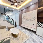 b.án gấp nhà lô góc , 40m2 - 5 tầng , 6 ngủ , ở hoặc kinh doanh