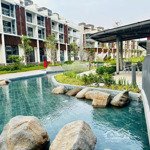 khu nhà phố compound tại dự án celadon city, số lượng chỉ 90 căn được bao trọn bởi 16ha cv cây xanh