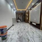 nguyễn khang! gần phố, dân xây chắc chắn, 39m2 5 tầng, giá tốt