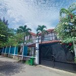 cho thuê villa mt trần não quận 2 nở hậu 20x25m, giá 75triệu nguyên căn lh:0909192580