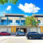 shophouse villa siêu hiếm đối diện trung tâm thương mại 5,2 hecta