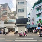 cho thuê nhà kinh doanh góc 2 mặt tiền trần quang diệu, phường 14, quận 3.