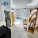 trống lại căn penthouse 1pn rộng rãi giáp cx bắc hải q10 máy giặt riêng full nt mới view chill