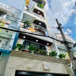 ngộp bank - bán gấp nhà mt phùng văn cung, p.4. (dt: 5 x 15m)- 5 tầng