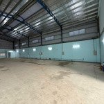 cho thuê kho xưởng 670 m2 giá 40 triệu đồng / đường nguyễn hữu trí xã tân bửu huyện bến lức long an