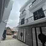 nhà 3tx45m2, ô tô đậu cổng,30m ra trục chính liên xã đại thành giá 3,3 tỷ- 0906045496