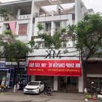 Cho thuê nguyên căn MT: 5m DT: 96m2 nhà 3 tầng phố Lê Lợi, vỉa hè rộng