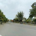 bán 552m2 mặt tiền đường trần hưng đạo - gần cv fidel