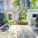 cần bán lô mặt tiền lê lợi p1 gò công 110m2 460tr cách dinh đốc phú hải 500m về phiá sau
