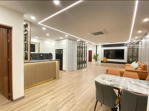 gia đình cho thuê 3pn sáng giá 20tr view quảng trường royal city nguyễn trãi