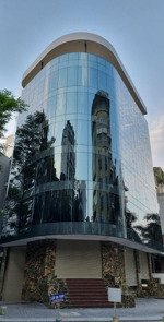 bán tòa nhà 9 tầng mặt phố nguyên hồng lô góc - vỉa hè 2 mặt đường kd đỉnh full pháp lý.