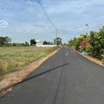bán đất đẹp dt 721m2 sẵn 100tc có 20m mt đg nhựa gần cầu 1 xã hòa hội huyện xuyên mộc giá rẻ 2 tỉ