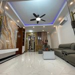bán nhà lô góc, thang máy, cách ô tô 10 tại đường lê duẩn, văn miếu, đống đa, hà nội, 8.8 tỷ, 34 m2