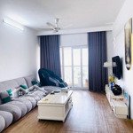 chính chủ cần bán gấp căn hộ 80,4m2, 2pn, 2wc full đồ, tầng cao đẹp. thiện trí mua lh: 0975226586