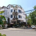 khác sạn 12 phòng ,góc 2 mặt tiền đường . gần ngay hồ xuân hương, quảng trường lâm viên và siêu thị