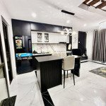 thang máy - ngõ nông rộng - ô tô đỗ cửa -full nội thất xịn-lò đúc - hai bà trưng -40m- nhỉnh 12 tỷ