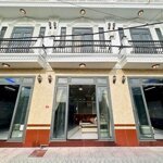 Nhà lầu xây mới 3 phòng ngủ, hẻm 65 đường Lê Hồng Phong