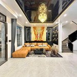 tổ ấm phố hoàng quý - tuyến 2 tô hiệu - vài bước chân ra mặt đường oto tránh - lô góc 2 thoáng.