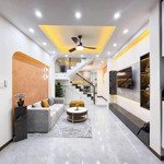 gấp gấp chủ nhà cần bán căn nhà đường lý chính thắng, p14, q3, nhà 2 lầu giá 2tỷ550, hẻm 4m5, 41m2