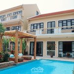 chính chủ, cần bán nhanh căn villa cho thuê dòng tiền 80-100 triệu/ tháng trung tâm tp hội an