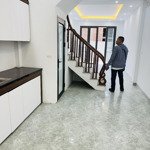 bán căn nhà 43m2 với 4 phòng ngủ, tại tiền yên, hoài đức