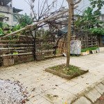 mb 08 chính chủ bán 1 lô đất nền 95m2 đối diện sân chơi thể thao