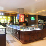 cho thuê nhà mặt phố tràng tiền, tuyến phố vip. dt 50m2, mặt tiền 5m, thông sàn, riêng biệt.