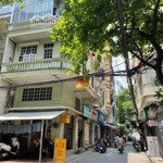 chính chủ cần bán nhà tại ngõ đê la thành, kim mã, ba đình. 68m2 x4.5 t, mt 4.35m. giá hơn 21 tỷ