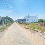 cần bán gấp lô đất tại khu đô thị mới bến lức long an , 120m2.