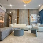 chính chủ cần bán căn hộ cc hùng vương plaza, dt: 116m2, 3 phòng ngủ, giá: 6,6 tỷ, sổ hồng, nhà mới