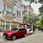 siêu phẩm pháo đài láng *nhà đẹp full nội thất*gần ô tô 30m *dt 45m*5tầng*mt 4,5m*giá 10.5 tỷ.