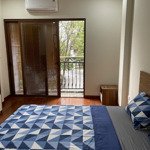 cho thuê căn hộ 1 ngủ 1 khách full đồ 50m2 ba đình, gần hồ tây
