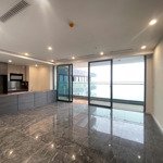 cần bán căn 3 ngủ tầng cao view lotte hồ tây và công viên ciputra